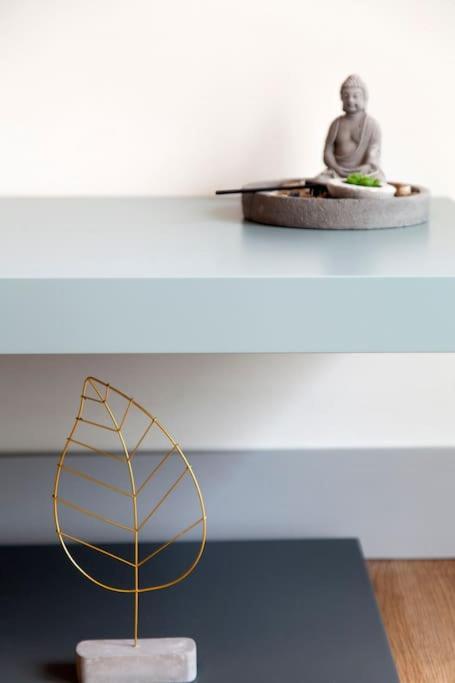 Minimal Loft Art With Sea View Over Heraklion Harbour Exterior photo