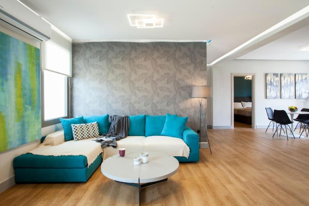 Minimal Loft Art With Sea View Over Heraklion Harbour Exterior photo